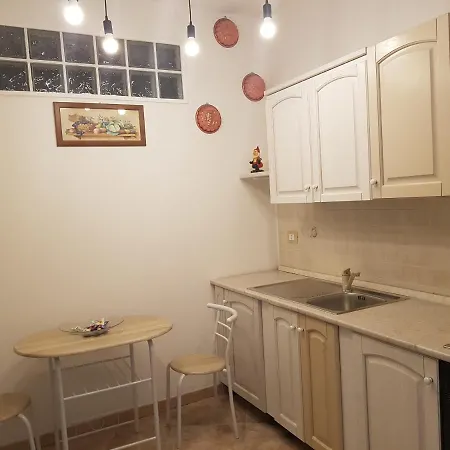 Casa Alessandro 住宿加早餐酒店 3*